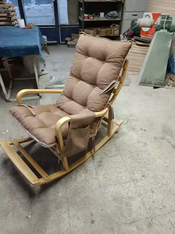 Ahşap Sallanan Sandalye